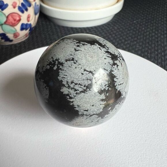 Snowflake Obsidian Crystal Sphere‎ (2) - Picture 5 of 9